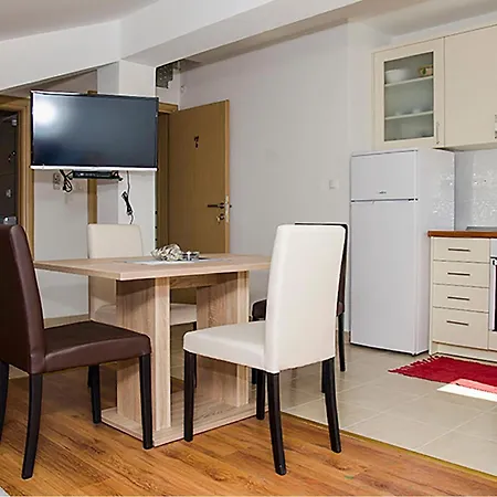 Appartamento Gorgeous In With House Sea View