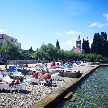 Appartement Gorgeous In With House Sea View Sreser